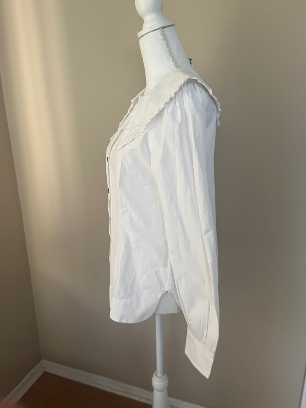 NEW GANNI cotton poplin fitted shirt in white - Picture 3 of 7